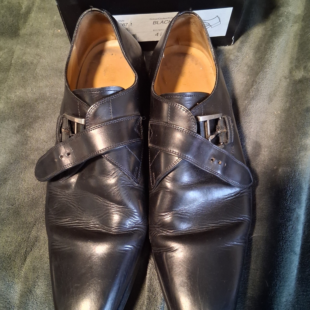 Magnanni Black Leather Oxfords